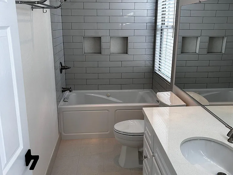 5455 Sylmar Ave #205 — Photo 22
