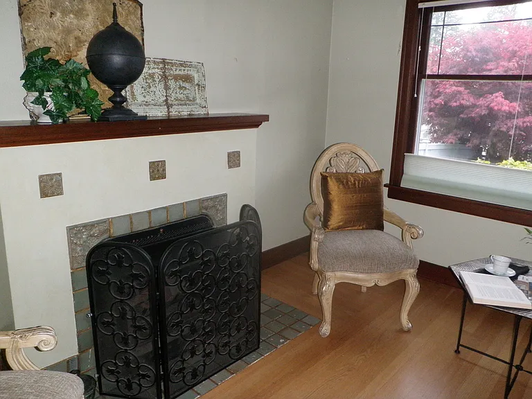9628 8th Ave NE — Photo 3