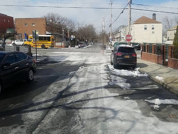 4th image of 2578 Tenbroeck Ave