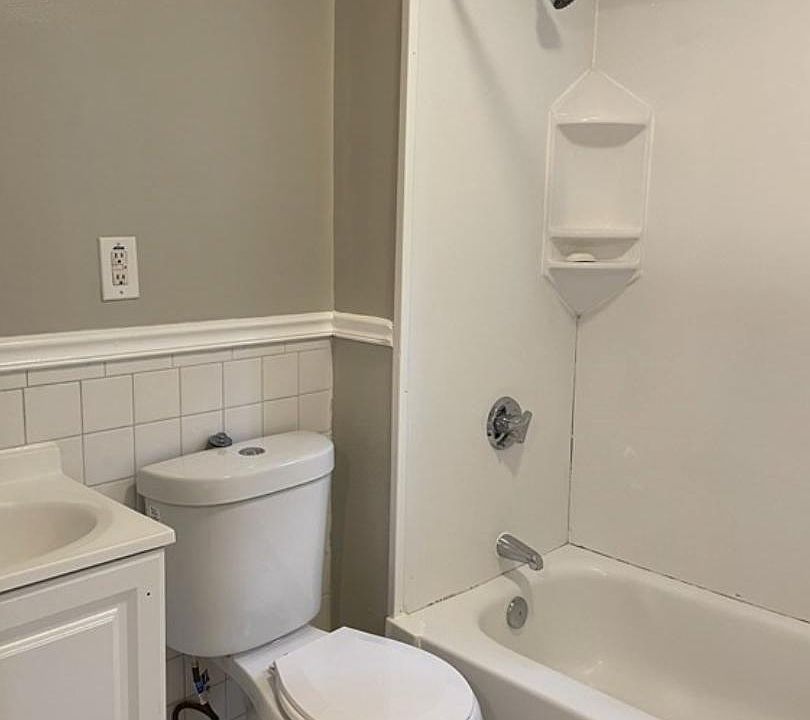 1st image of 12 Daniels St #2