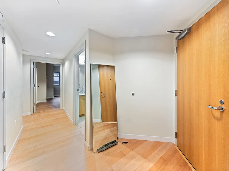 355 1st St #S502 — Photo 8