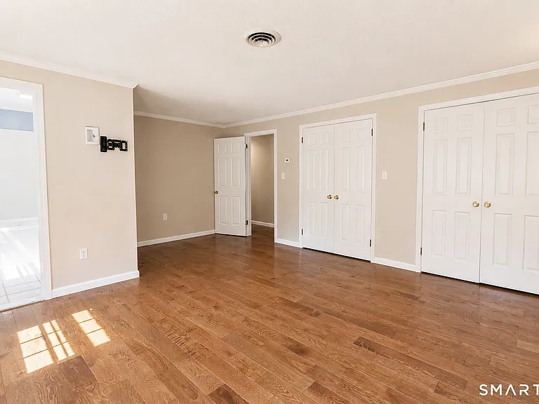 50 Fox Den Rd — Photo 23