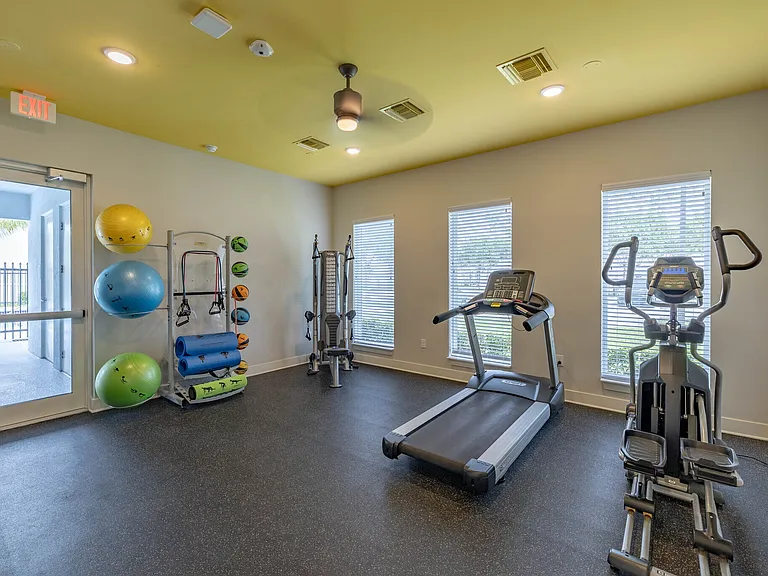 380 NE 4th Ave #17-103 — Photo 37