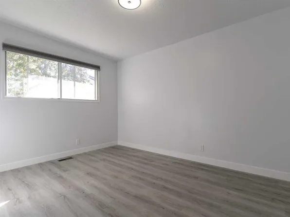 5407 N Dalrymple Cres NW, Calgary, AB T3A 1R2