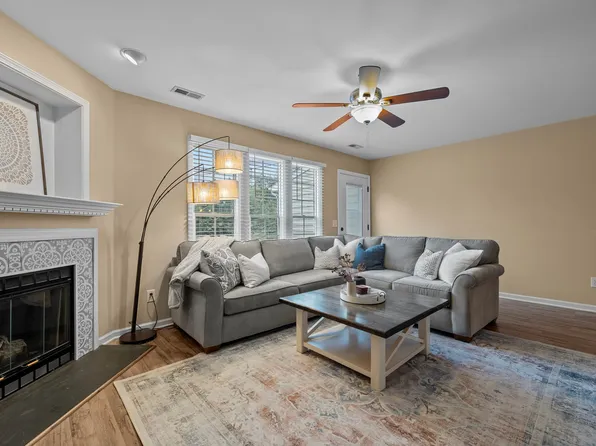 107 Knightsborough Way, Apex, NC 27502