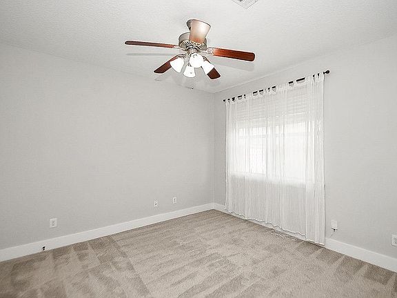 5th image of 1121 W 17th St Unit B