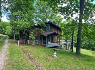 568 Quail Holw, Glenville, WV 26351