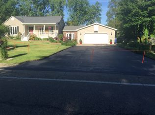 17790 N Fruitport Rd, Spring Lake, MI 49456