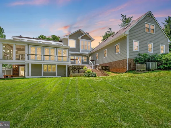 313 Ingleside Dr, Fredericksburg, VA 22405