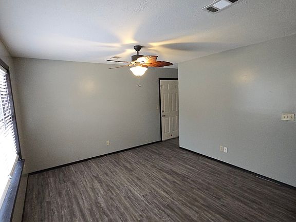 2nd image of 207 N Montgomery St APT A
