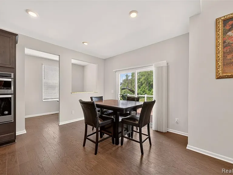 4160 Walcott Dr — Photo 10