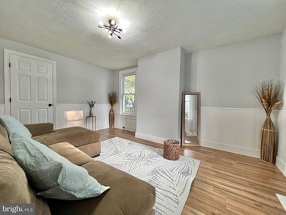 3rd image of 658 Faulkner Ave