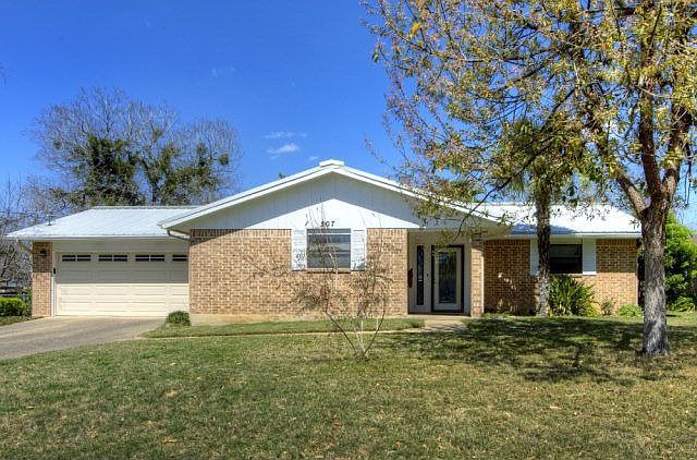 1st image of 307 Cardinal Dr