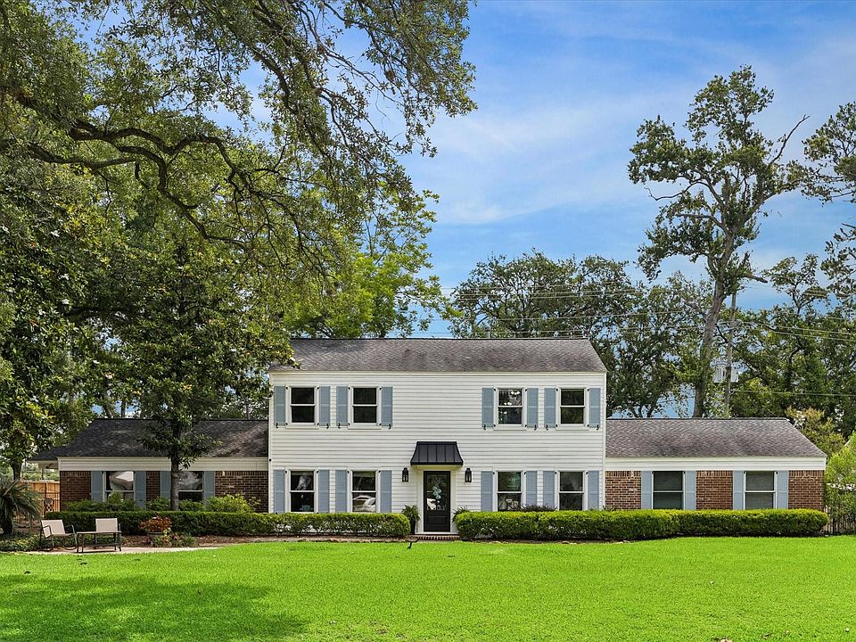 1st image of 934 Moss Spring Ln