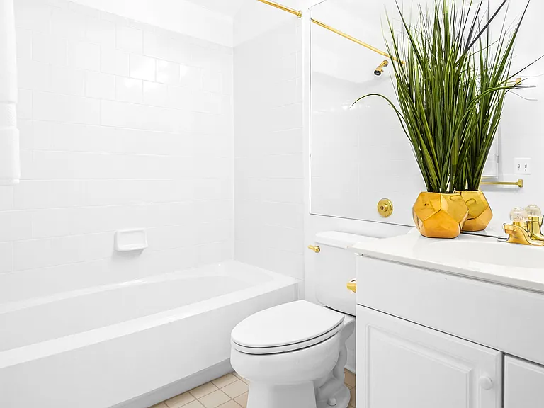 9590 Lagersfield Cir — Photo 31