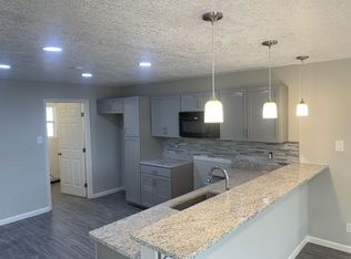 240 60th St NW, Albuquerque, NM 87105