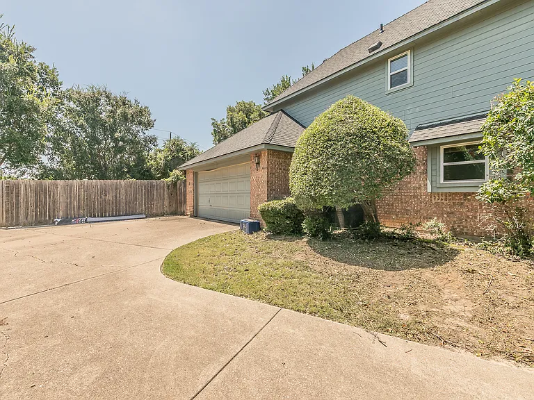 2 Edgemere Ct — Photo 31