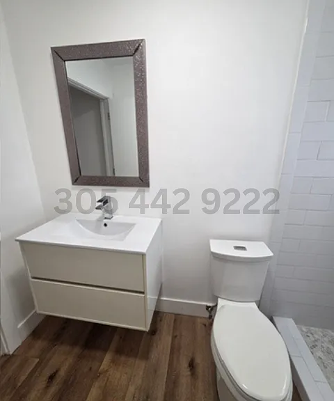 1650 SW 3rd St #3 — Photo 10
