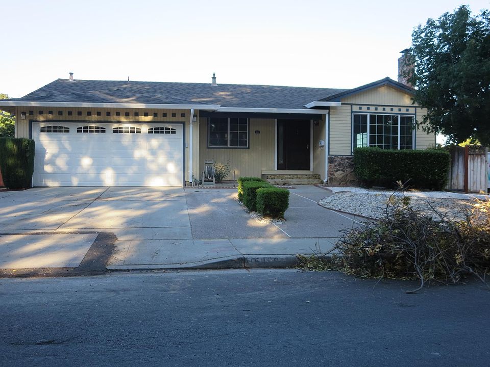 1st image of 5498 Walnut Blossom Dr