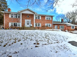 158 Leetes Island Rd, Branford, CT 06405