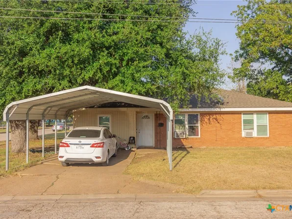 601 Pine St, Hearne, TX 77859