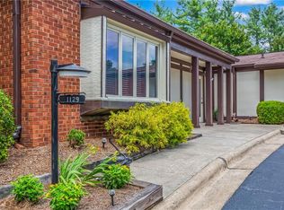 1129 Gatehouse Rd, High Point, NC 27262