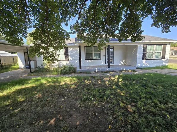 1011 Wayland St, Plainview, TX 79072