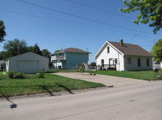1121 N 17th St, Council Bluffs, IA 51501