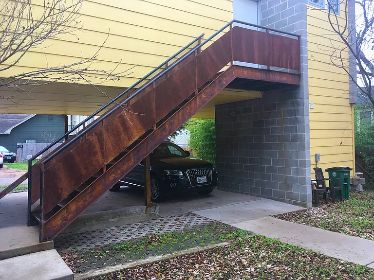 1103 W 22nd 1/2 St — Photo 16