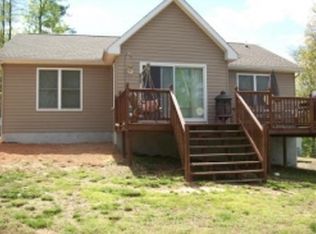 8955 Corner Rd, Hancock, MD 21750