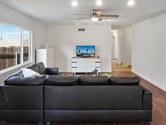 4th image of 8173 Lake Knoll Dr