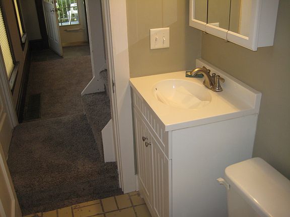 5th image of 226 Westwood Ave