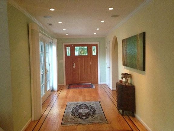 2nd image of 321 Linfield Dr