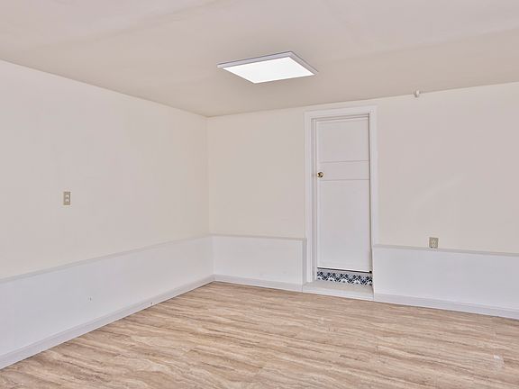 2nd image of 231 Ortega St