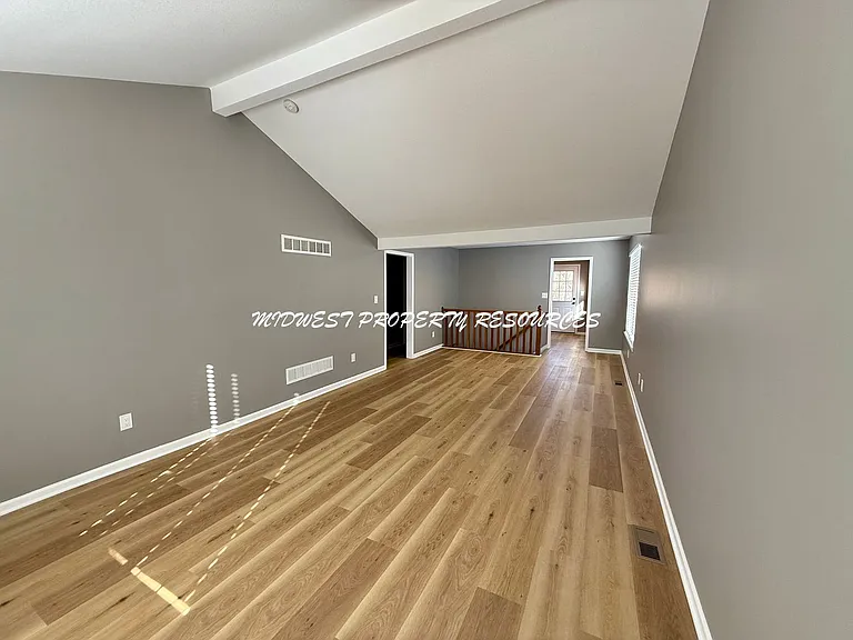 204 NW Market Pl — Photo 7