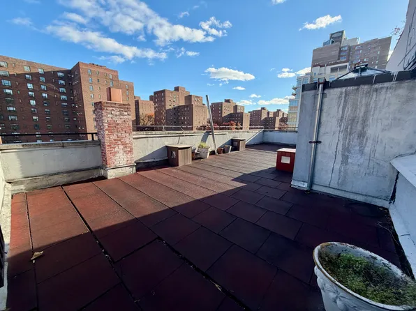 359 East 19th Street image 2 of 20