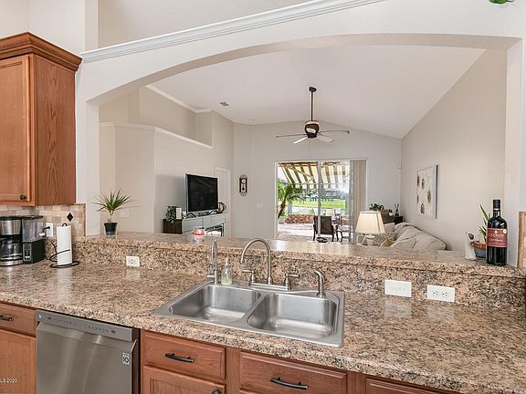 5th image of 3248 Arden Cir