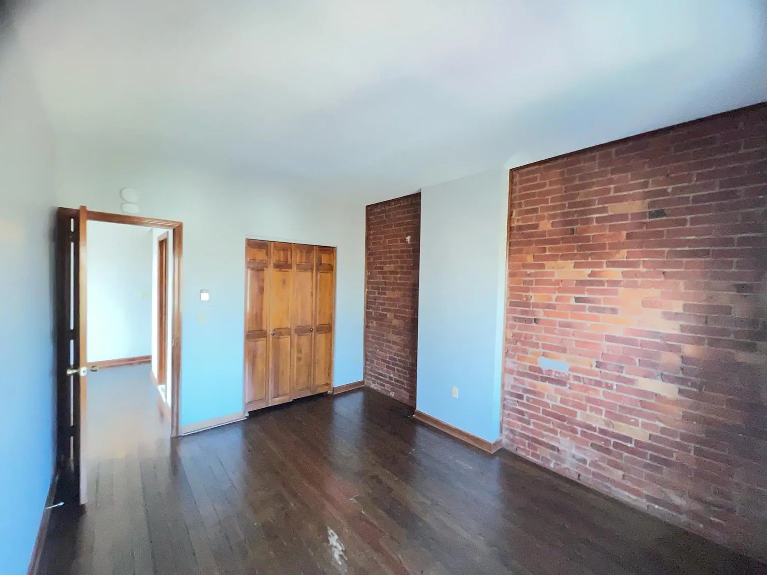 290 Maple Ave — Photo 2
