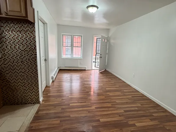 3259 Parkside Pl Floor 2, Bronx, NY 10467