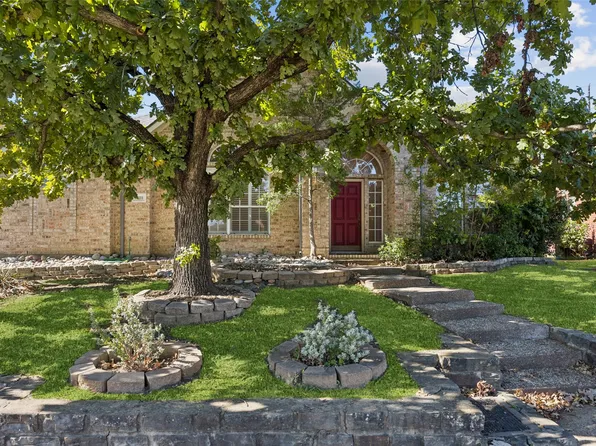 9325 Vista Cir, Irving, TX 75063