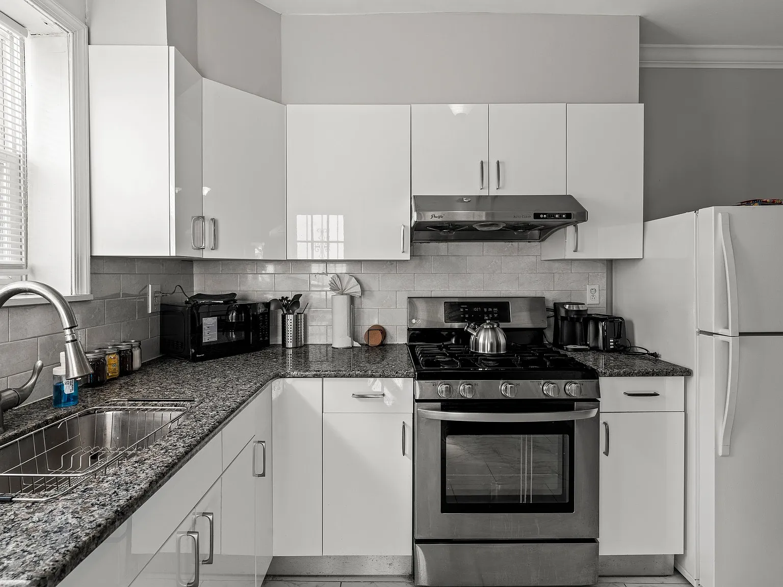3 bed, 1432 sqft, $2,750 — Photo 4