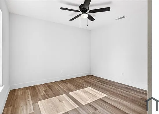 501 McCurdy St — Photo 12