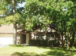 2 Artesian Forest Dr, Conroe, TX 77304