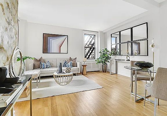 3rd image of 473 W End Ave APT 13D