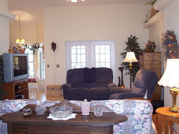 5th image of 36707 Sundance Dr