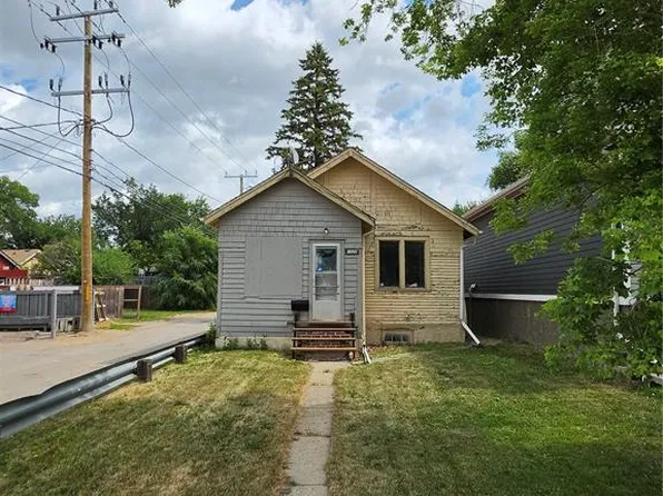 1525 Elphinstone STREET, Regina, SK S4T 3M9