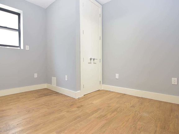 4th image of 48 Saint Nicholas Pl APT 56