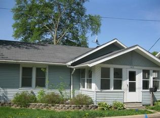 1413 Porter St, Ottawa, IL 61350