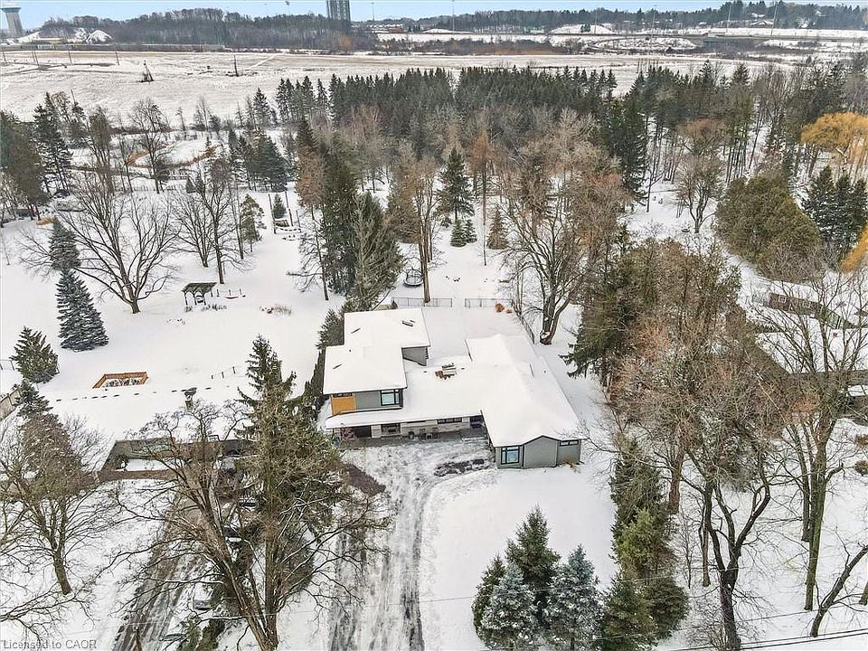 1st image of 195 Riverbank Dr