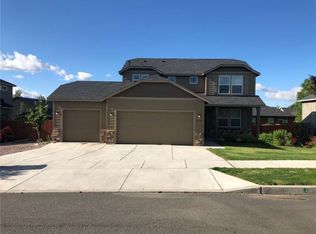 2350 NW Hazelwood Ave, Redmond, OR 97756